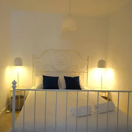 Cruz Cozy 2º * Lisbon